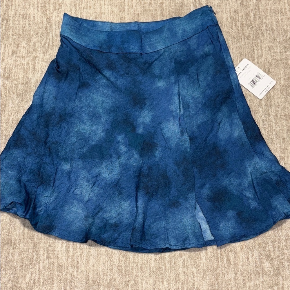NWT sz 2 Free People tie dye blue mini skirt crinkle fabric side zip silky flowy